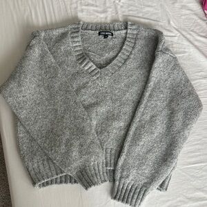 Steve Madden Heather Gray V-Neck Sweater